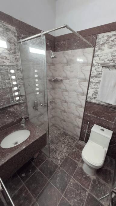 Greenlux Residency Rawalpindi Rom bilde